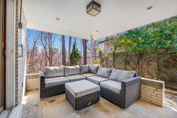 57-Forest-Grove-Drive-Toronto-Exterior-Web-Salisbury-11