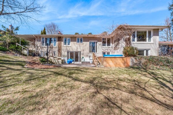 57-Forest-Grove-Drive-Toronto-Exterior-Web-Salisbury-22