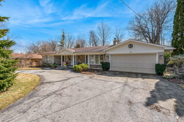 57-Forest-Grove-Drive-Toronto-Exterior-Web-Salisbury-5