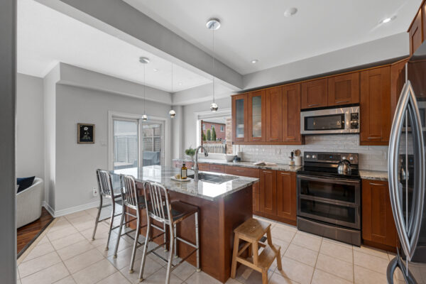 1414-Sandhurst-Crescent-Pickering-Web-Salisbury-22