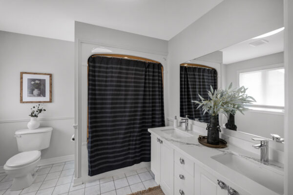 1414-Sandhurst-Crescent-Pickering-Web-Salisbury-43