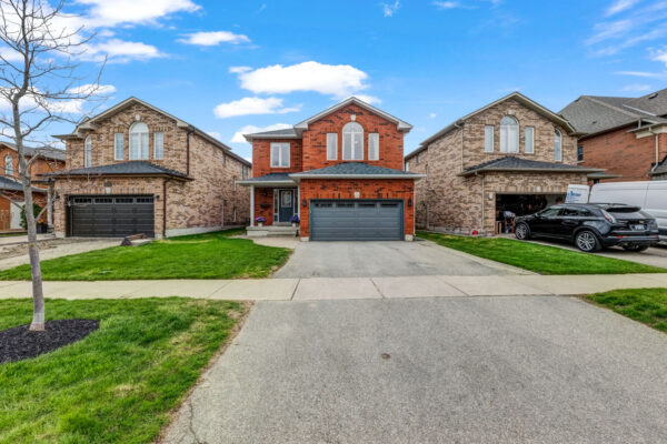 1414-Sandhurst-Crescent-Pickering-Web-Salisbury-5
