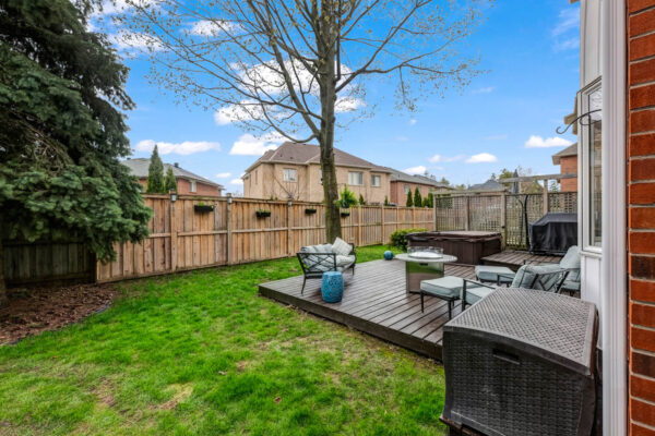 1414-Sandhurst-Crescent-Pickering-Web-Salisbury-64