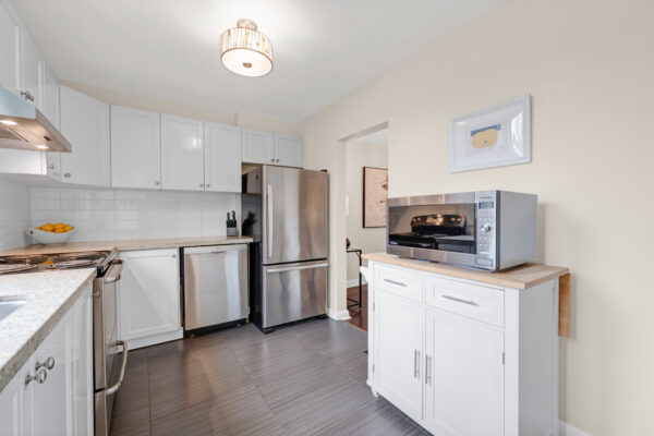 16-Veery-Place-Toronto-Web-Salisbury-23