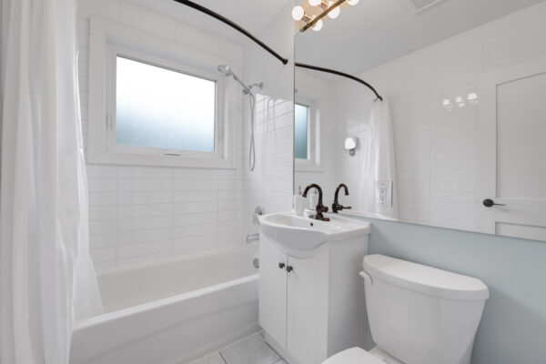 16-Veery-Place-Toronto-Web-Salisbury-32