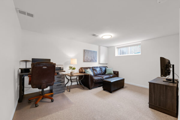 16-Veery-Place-Toronto-Web-Salisbury-40