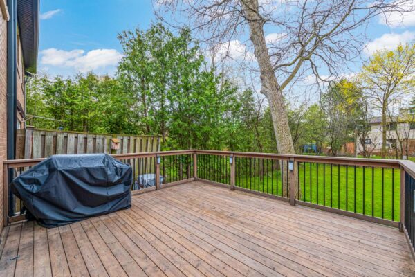 16-Veery-Place-Toronto-Web-Salisbury-47