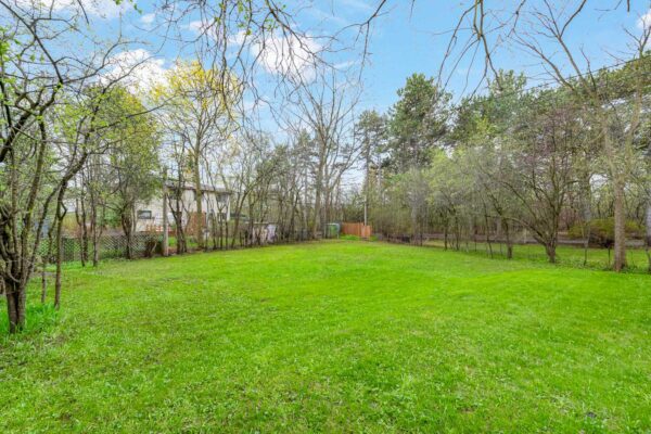 16-Veery-Place-Toronto-Web-Salisbury-58