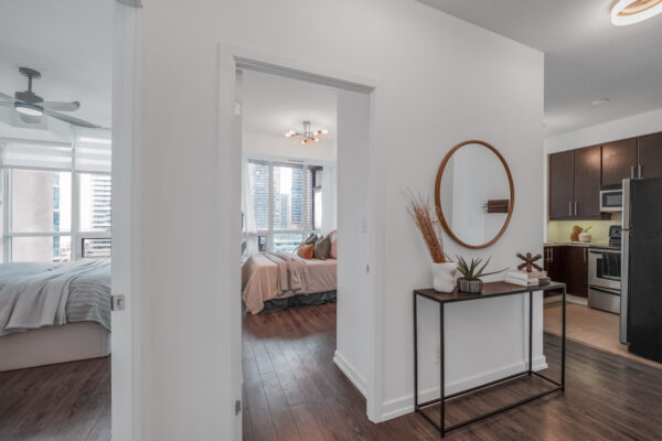 18-Harbour-Street-#1801-Toronto-Web-Salisbury-20