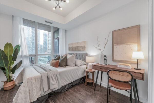 18-Harbour-Street-#1801-Toronto-Web-Salisbury-27