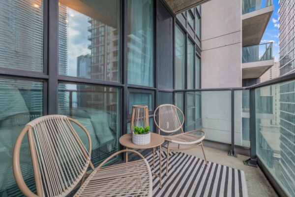 18-Harbour-Street-#1801-Toronto-Web-Salisbury-34