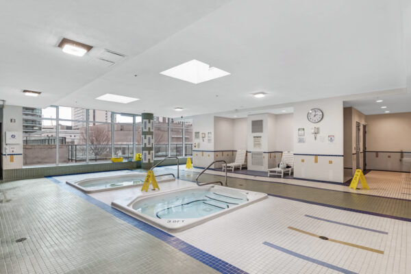 18-Harbour-Street-#1801-Toronto-Web-Salisbury-38