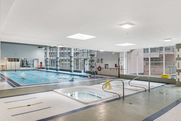 18-Harbour-Street-#1801-Toronto-Web-Salisbury-39