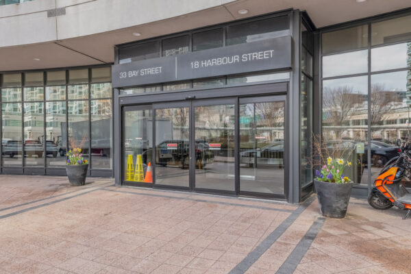18-Harbour-Street-#1801-Toronto-Web-Salisbury-4
