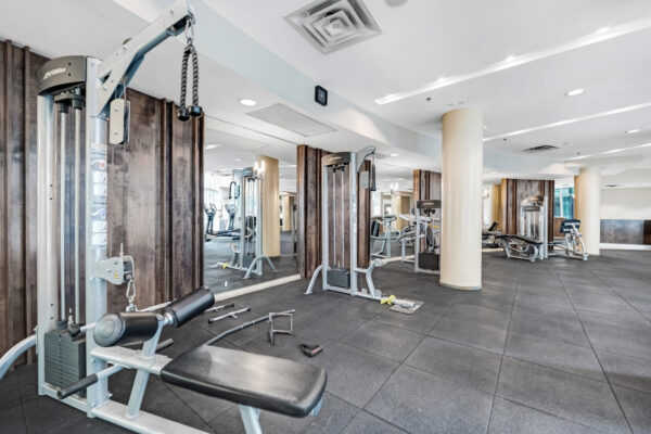 18-Harbour-Street-#1801-Toronto-Web-Salisbury-41