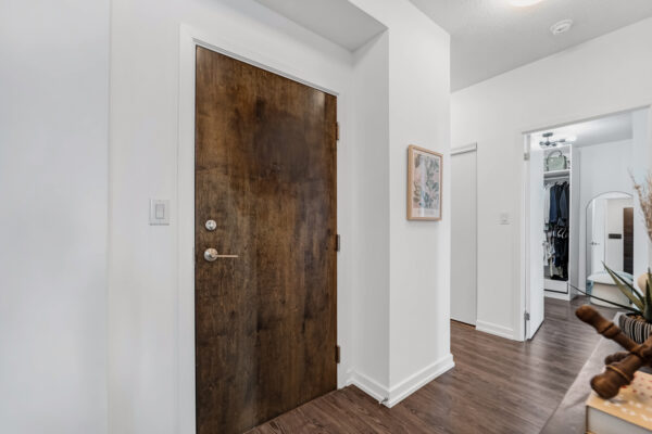 18-Harbour-Street-#1801-Toronto-Web-Salisbury-5