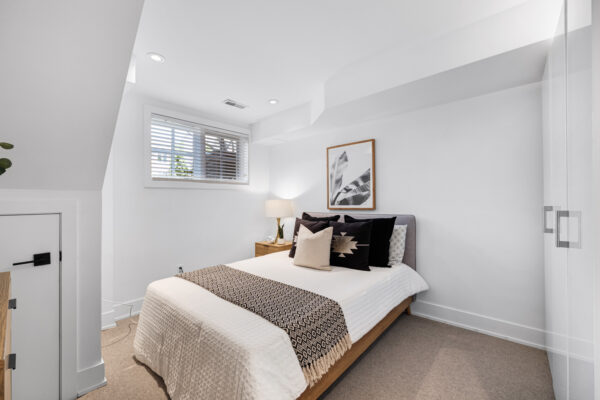 189-Bedford-Park-Avenue-Toronto-Web-Salisbury-57