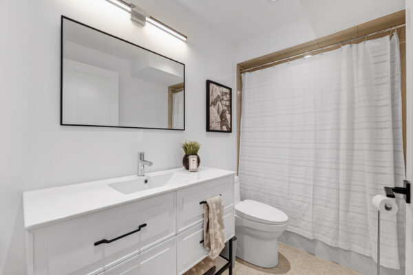 189-Bedford-Park-Avenue-Toronto-Web-Salisbury-59