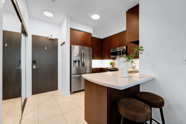 1910-Lake-Shore-Boulevard-W-#LPH6-Toronto-Web-Salisbury-10