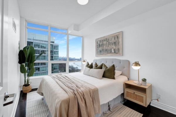 1910-Lake-Shore-Boulevard-W-#LPH6-Toronto-Web-Salisbury-22