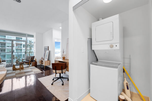 1910-Lake-Shore-Boulevard-W-#LPH6-Toronto-Web-Salisbury-26