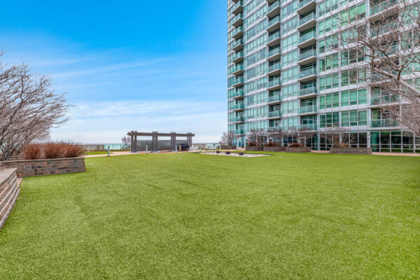 1910-Lake-Shore-Boulevard-W-#LPH6-Toronto-Web-Salisbury-43