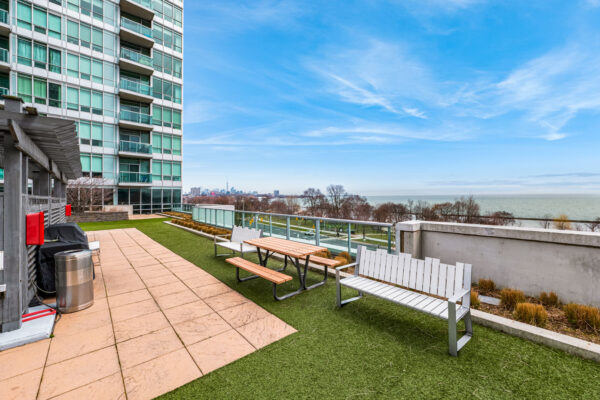 1910-Lake-Shore-Boulevard-W-#LPH6-Toronto-Web-Salisbury-47