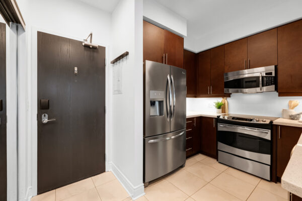 1910-Lake-Shore-Boulevard-W-#LPH6-Toronto-Web-Salisbury-5