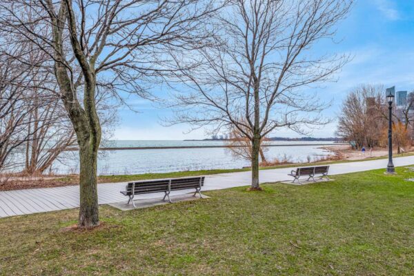 1910-Lake-Shore-Boulevard-W-#LPH6-Toronto-Web-Salisbury-54