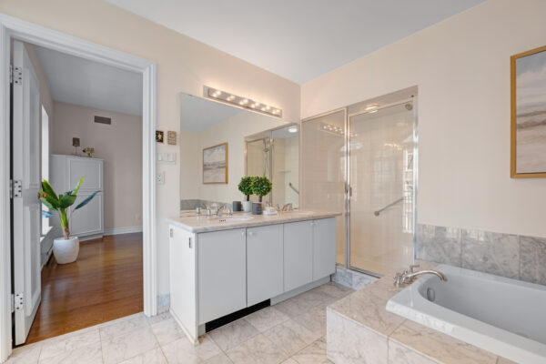 2-Doncliffe-Place-#201B-Toronto-Web-Salisbury-28