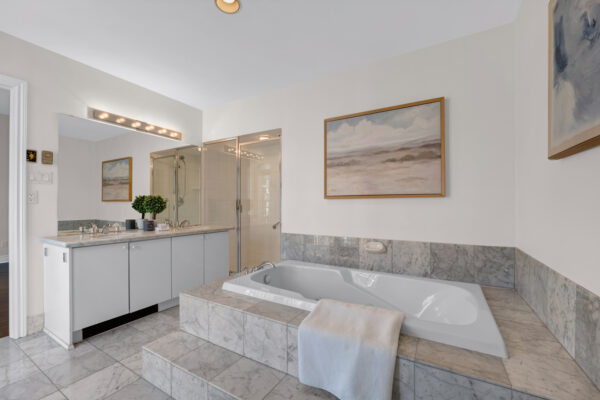 2-Doncliffe-Place-#201B-Toronto-Web-Salisbury-30