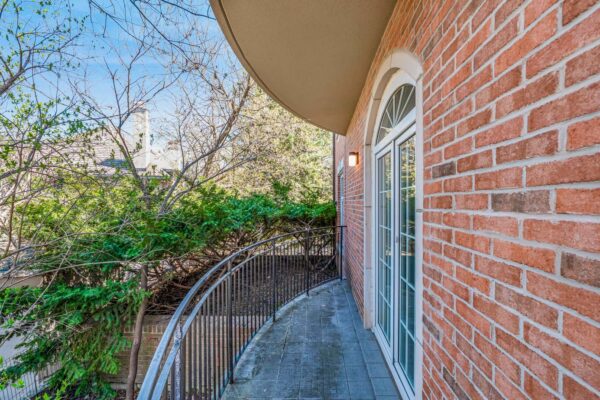 2-Doncliffe-Place-#201B-Toronto-Web-Salisbury-43