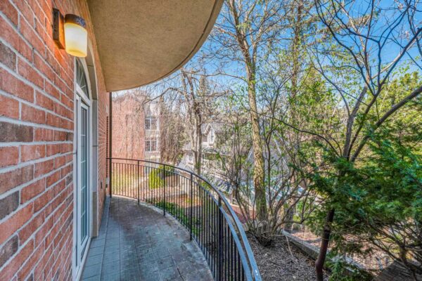 2-Doncliffe-Place-#201B-Toronto-Web-Salisbury-44