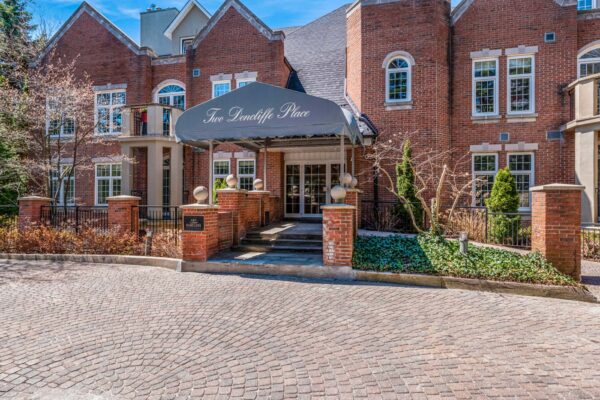 2-Doncliffe-Place-#201B-Toronto-Web-Salisbury-5