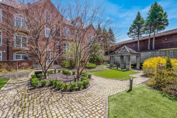 2-Doncliffe-Place-#201B-Toronto-Web-Salisbury-53