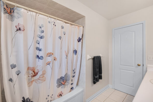 249-Rushbrook-Drive-Newmarket-Web-Salisbury-43