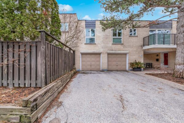 34-Sugar-Millway-Toronto-Exterior-Web-Salisbury-16