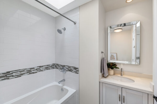 343-Sutherland-Drive-Toronto-Web-Salisbury-48