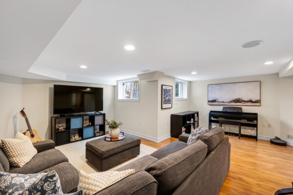 343-Sutherland-Drive-Toronto-Web-Salisbury-54