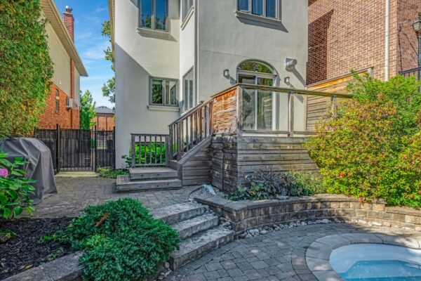 343-Sutherland-Drive-Toronto-Web-Salisbury-Summer-13