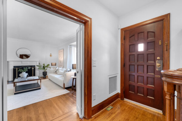 361-Lytton-Boulevard-Toronto-Web-Salisbury-14