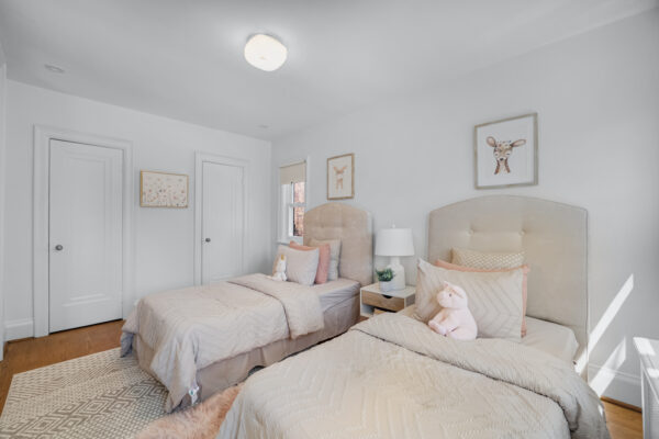 361-Lytton-Boulevard-Toronto-Web-Salisbury-52