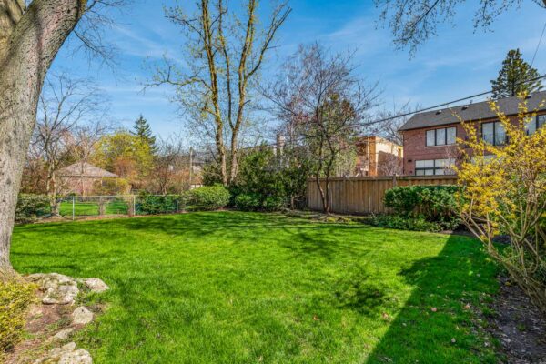 361-Lytton-Boulevard-Toronto-Web-Salisbury-72