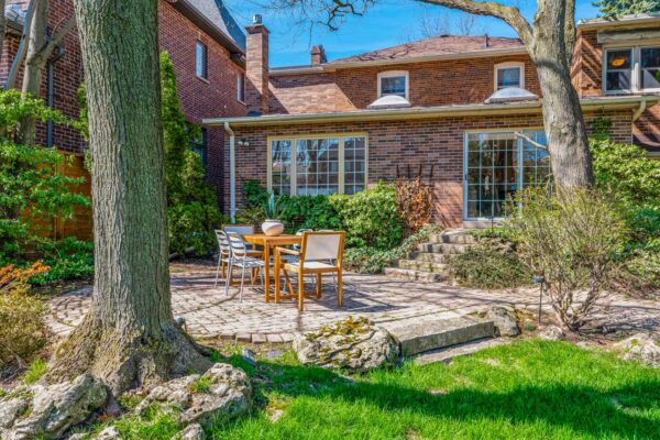 361-Lytton-Boulevard-Toronto-Web-Salisbury-77