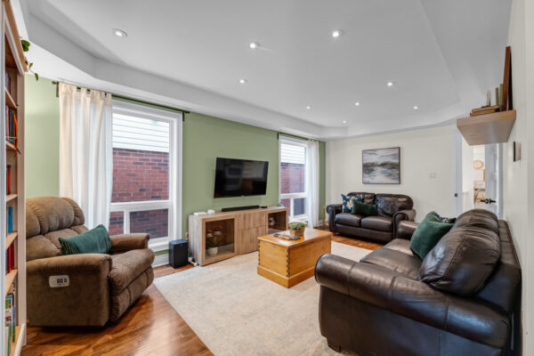 529-Pelletier-Court-Newmarket-Web-Salisbury-14