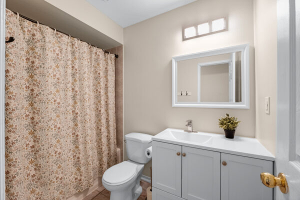 529-Pelletier-Court-Newmarket-Web-Salisbury-40