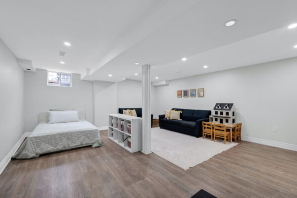 529-Pelletier-Court-Newmarket-Web-Salisbury-50