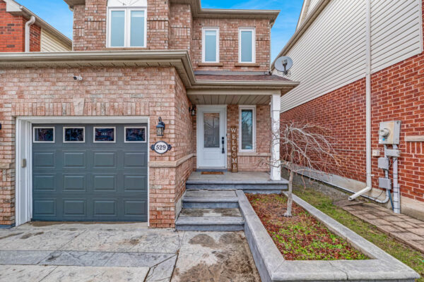 529-Pelletier-Court-Newmarket-Web-Salisbury-9