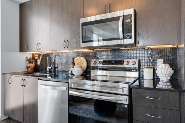 9560-Markham-Road-#1006-Markham-Web-Salisbury-14