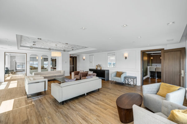 9560-Markham-Road-#1006-Markham-Web-Salisbury-40